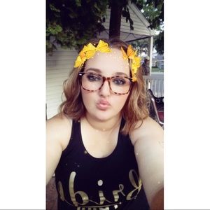 Meet your Posher, Alyssa